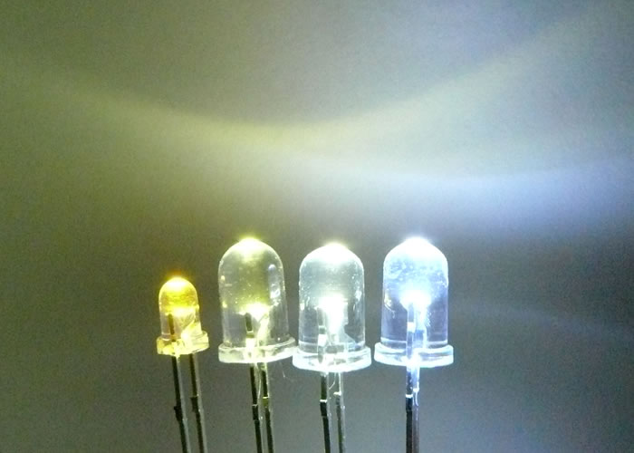 高輝度LED 5mm 電球色 18000mcd - LED自作パーツ【田中商会】